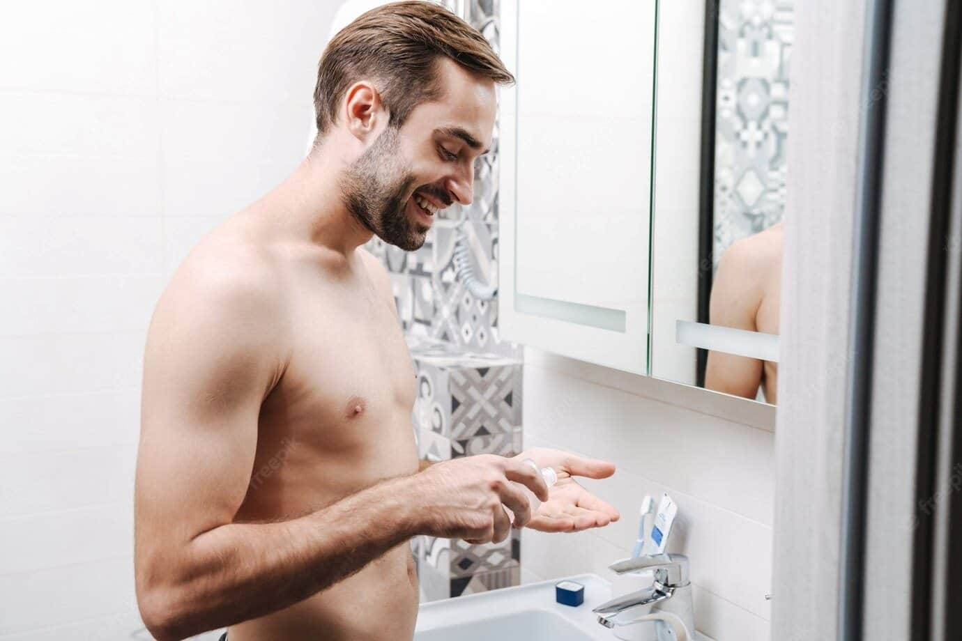 מוצרי טיפוח לגבר 